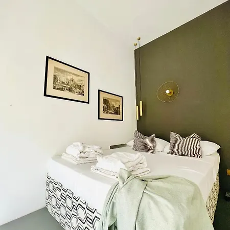 Giardini 33 * Рим